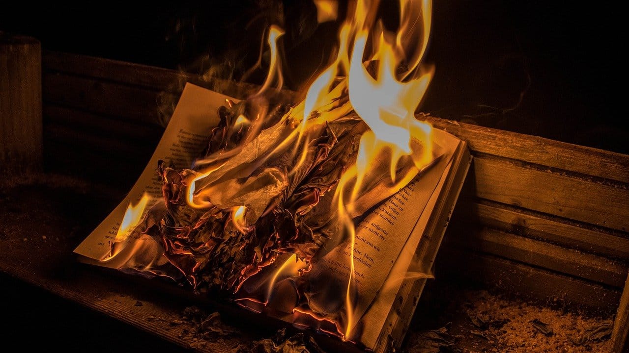 libro brucia 1280